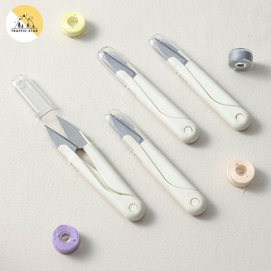 U Shaped Small Scissors With Lid